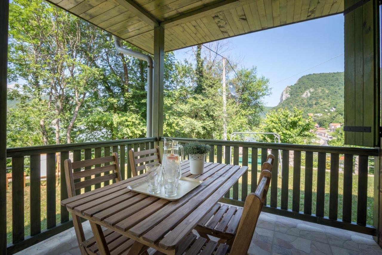 Vila Camelia Golubac Exteriör bild